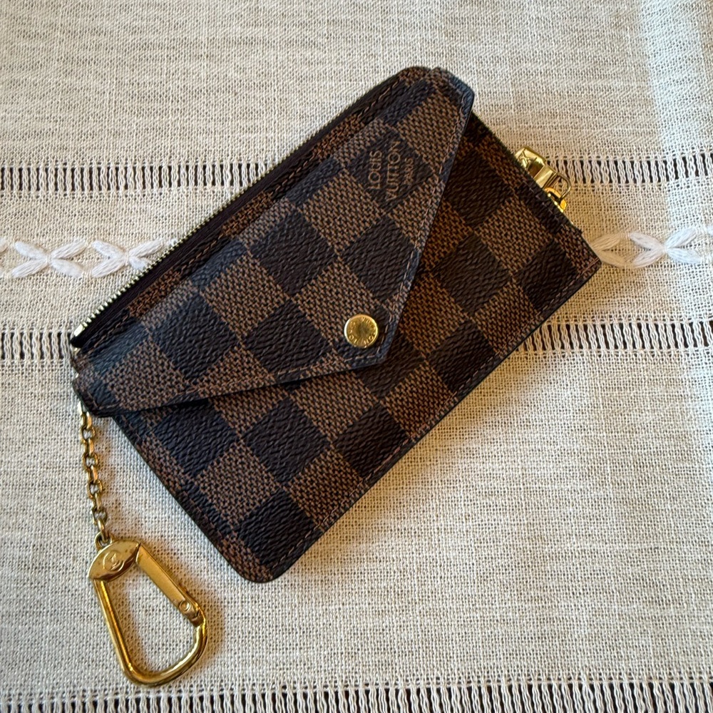 Louis Vuitton Rectro Verso Wallet